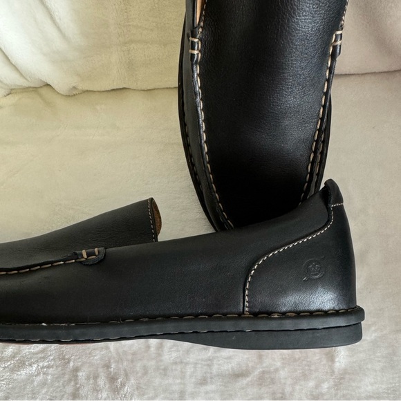 Børn navy leather slip-on mens rubber soled loafers/shoes.  Size 11/45 M/W. - Picture 3 of 8